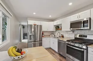 6819 Harvest Ave, Woodridge, IL 60517 - Photo 3