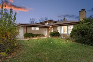 217 Finsbury Ln, La Grange Park, IL 60526 - Photo 1