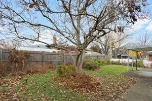 217 Finsbury Ln, La Grange Park, IL 60526 - Photo 15