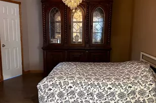 908 N Raynor Ave, Joliet, IL 60435 - Photo 9