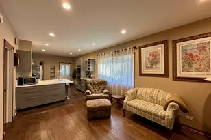 908 N Raynor Ave, Joliet, IL 60435 - Photo 7