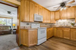 470 Oakwood Rd, Wauconda, IL 60084 - Photo 17