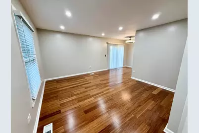 1045 Hampton Harbor #1045, Schaumburg, IL 60193 - Photo 3