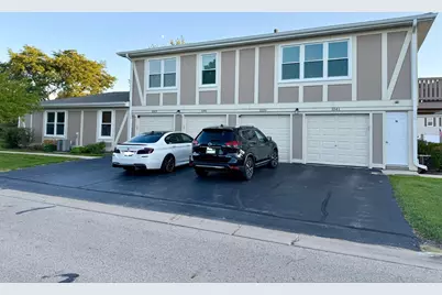 1045 Hampton Harbor #1045, Schaumburg, IL 60193 - Photo 1