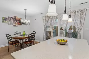 2667 Woodmere Dr, Darien, IL 60561 - Photo 5