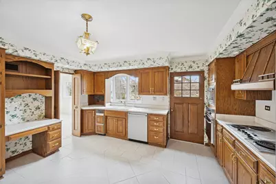 220 Maplewood Road, Riverside, IL 60546 - Photo 17