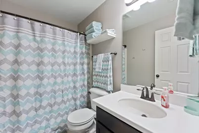 586 Vine Street, Hampshire, IL 60140 - Photo 17