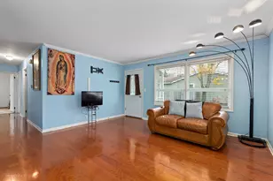 18596 W Karen Ln, Gurnee, IL 60031 - Photo 5