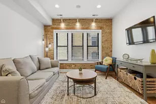 1360 W Estes Ave, Chicago, IL 60626 - Photo 3