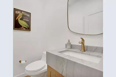 1533 W Barry Avenue #2, Chicago, IL 60657 - Photo 23