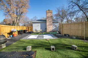 907 N Virginia St, Watseka, IL 60970 - Photo 17