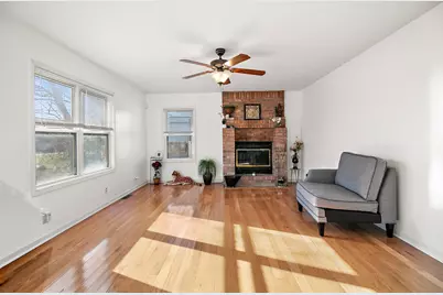 907 N Virginia Street, Watseka, IL 60970 - Photo 13