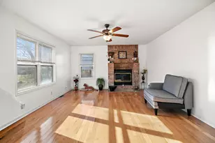 907 N Virginia St, Watseka, IL 60970 - Photo 13