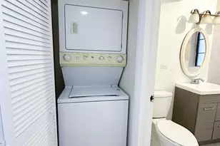 7425 N Sheridan Rd, Chicago, IL 60626 - Photo 9