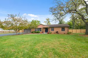 6221 Linden Ln, La Grange Highlands, IL 60525 - Photo 1