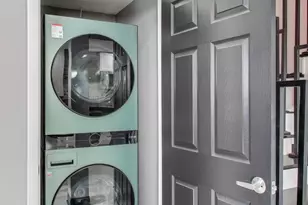 543 E 92nd St, Chicago, IL 60619 - Photo 11