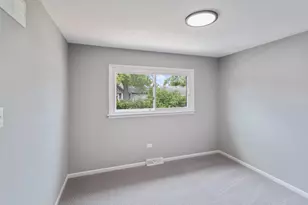 242 S Harper Ave, Glenwood, IL 60425 - Photo 13