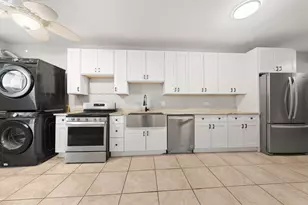 32 S Menard Ave, Chicago, IL 60644 - Photo 9