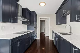 701 Lake Hinsdale Dr, Willowbrook, IL 60527 - Photo 9