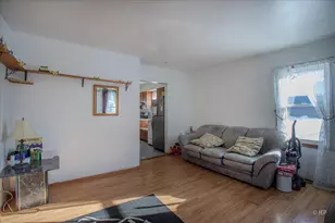 1104 Cora St, Joliet, IL 60435 - Photo 5