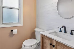 900 Sarasota Ln, Crystal Lake, IL 60014 - Photo 21