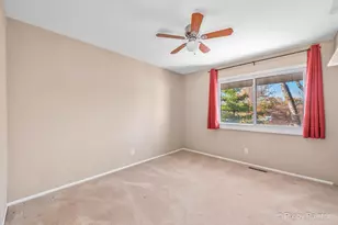 900 Sarasota Ln, Crystal Lake, IL 60014 - Photo 33