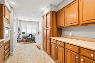 811 Paris Ave, Rockford, IL 61107 - Photo 15