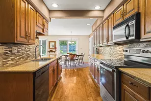 811 Paris Ave, Rockford, IL 61107 - Photo 11