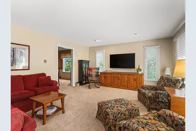 811 Paris Avenue, Rockford, IL 61107 - Photo 9