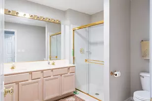 232 Manor Dr, Buffalo Grove, IL 60089 - Photo 13