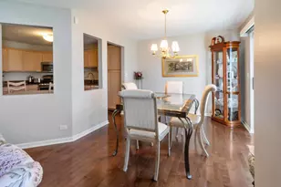 232 Manor Dr, Buffalo Grove, IL 60089 - Photo 5