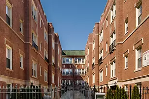 5728 S Blackstone Ave, Chicago, IL 60637 - Photo 1