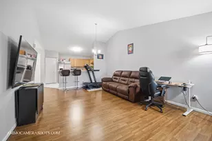 148 Bertram Dr, Yorkville, IL 60560 - Photo 3