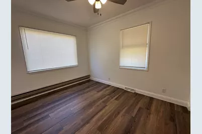 1202 E Jefferson Street E, Clifton, IL 61727 - Photo 9