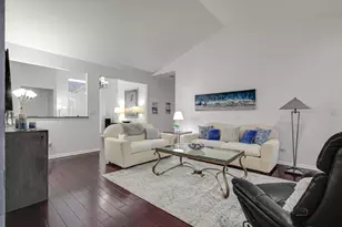 1 Hotchkiss Ct, Lincolnshire, IL 60069 - Photo 9