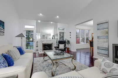 1 Hotchkiss Court, Lincolnshire, IL 60069 - Photo 7