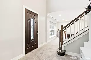 1670 Yosemite Pkwy, Algonquin, IL 60102 - Photo 3