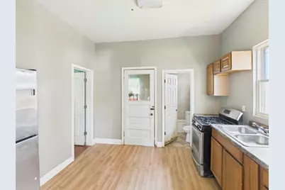 3411 W 63rd Place, Chicago, IL 60629 - Photo 11