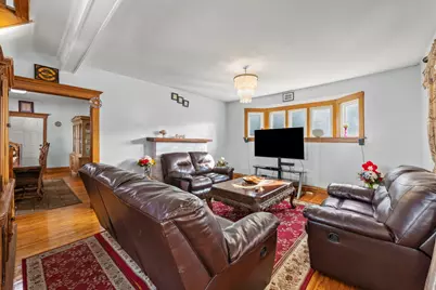 415 Blackhawk Street, Aurora, IL 60506 - Photo 3