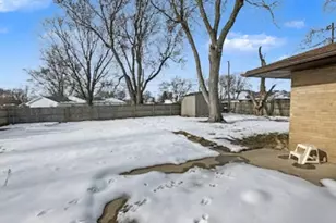 1621 N 2000 East Rd, Watseka, IL 60970 - Photo 19