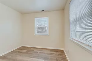 2414 Emlong St, Joliet, IL 60435 - Photo 11