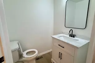 806 Wildwood Ct, Oak Brook, IL 60523 - Photo 17