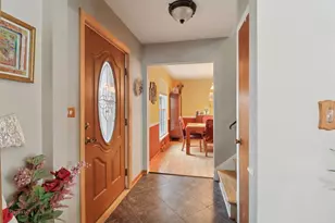 610 Maple Dr, Buffalo Grove, IL 60089 - Photo 3