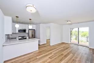 9396 Landings Ln, Des Plaines, IL 60016 - Photo 15