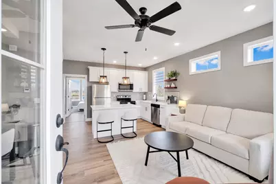 214 Great Loop East Drive #2B, Ottawa, IL 61350 - Photo 3