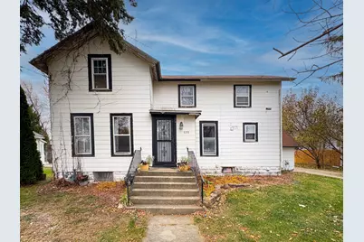 323 N Main Street, Earlville, IL 60518 - Photo 1