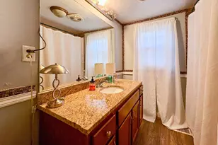 323 N Main St, Earlville, IL 60518 - Photo 9