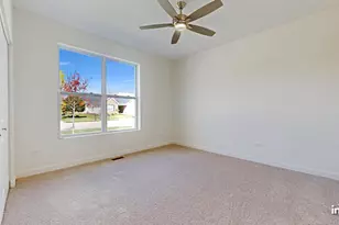 24445 W River Crossing Dr, Shorewood, IL 60404 - Photo 3