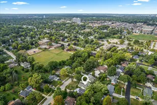 909 S Main St, Wheaton, IL 60189 - Photo 33