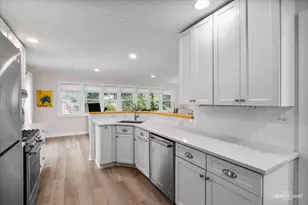 909 S Main St, Wheaton, IL 60189 - Photo 15